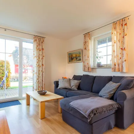 Holiday home To Hus *